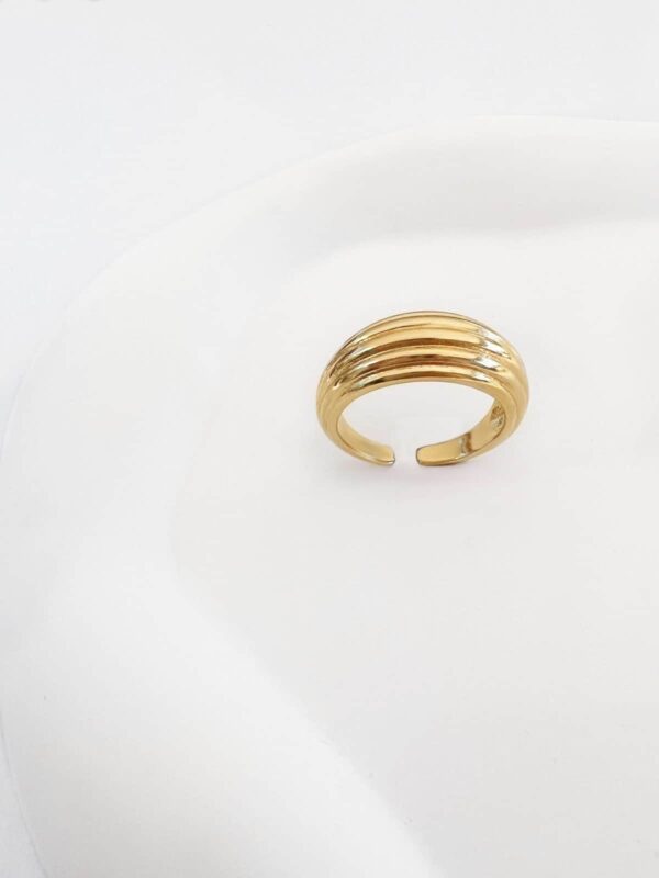 טבעת ציפוי זהב, טבעת שכבות, טבעת חישוק ציפוי זהב, טבעת זהב לאישה, טבעת זהב עבה לאישה, טבעת עבה לאישה,
