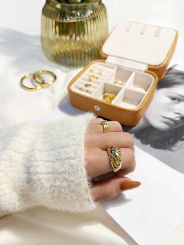טבעת זהב גדולה, טבעת זהב רחבה לאישה, טבעת זהב קוראסון, טבעת זהב גדולה לאישה,