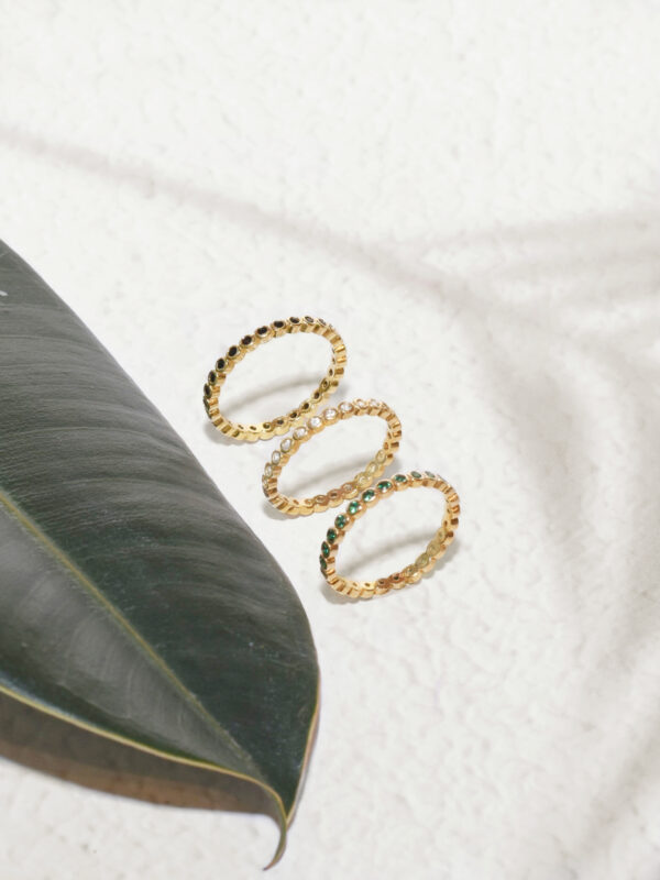 טבעת זהב עם אבן שחורה לאישה, טבעת זהב שחורה, טבעת עם אבן שחורה, טבעת זהב לאישה,