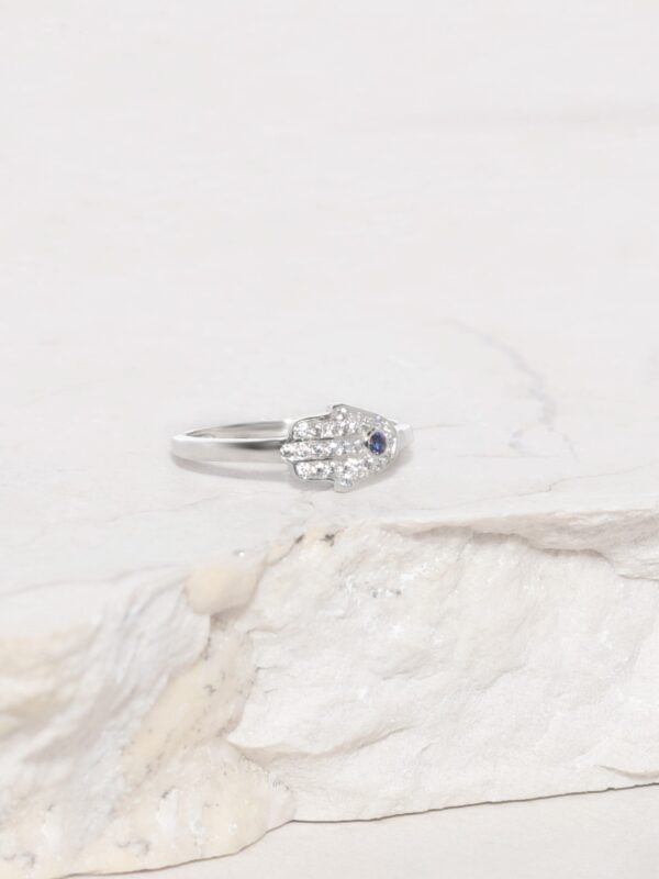 טבעת חמסה לאישה, טבעת כסף עם ספיר, טבעת כסף עם אבן חן,